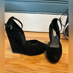 Steve Madden Suede Black Wedges with ankle strap